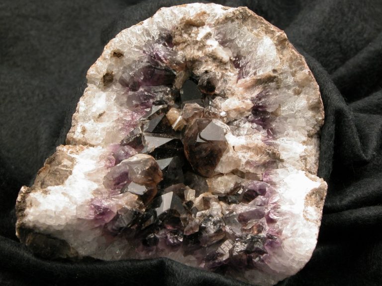 Bild von Rauchquarz-Geode